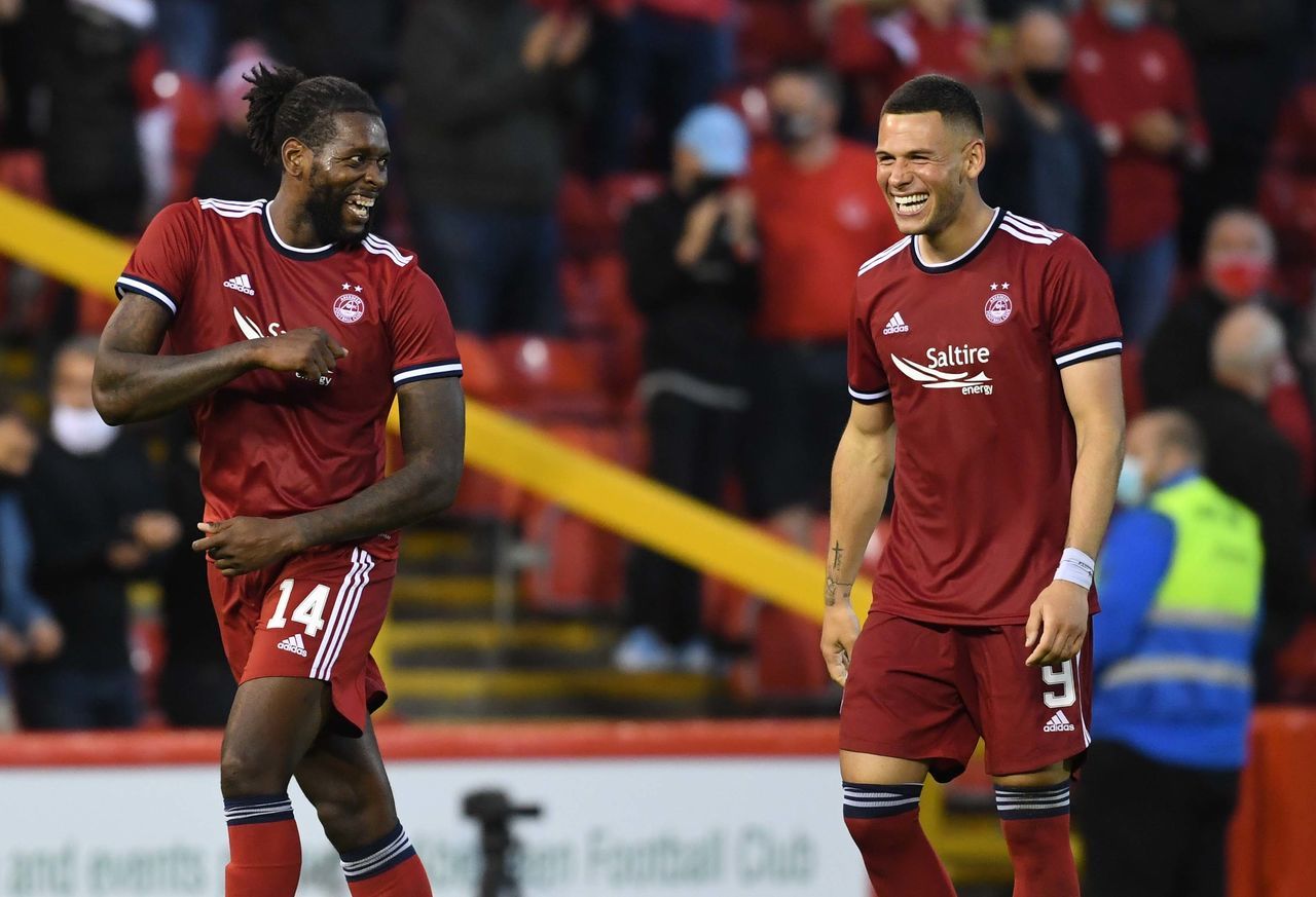 Jay Emanuel-Thomas and Christian Ramirez make up a new-look Aberdeen attack. (Photo by Craig Foy / SNS Group)