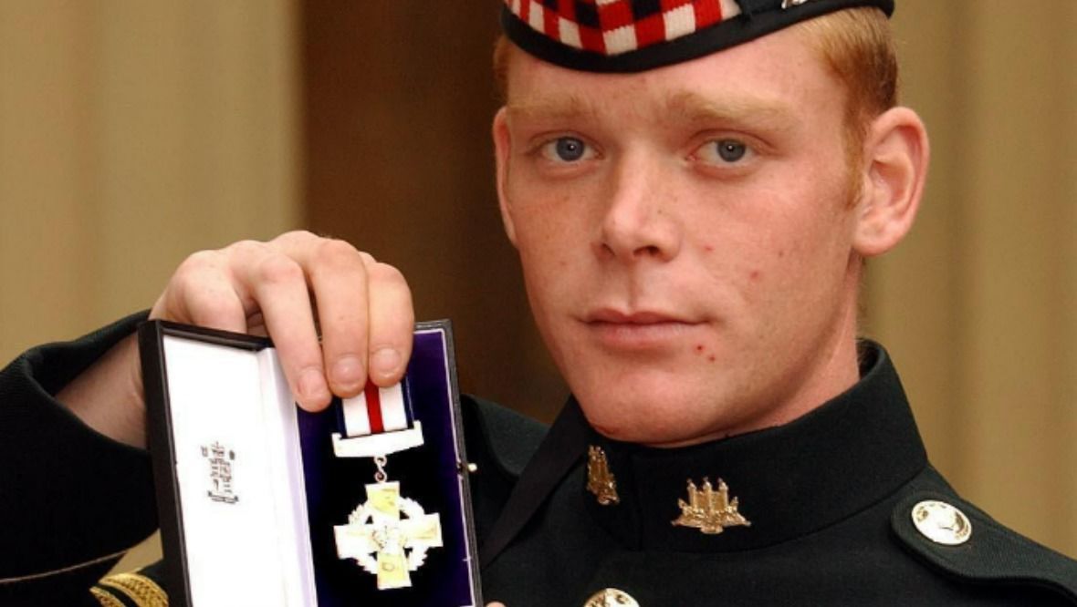 Ex-soldier raises £140,000 for home by selling bravery medal