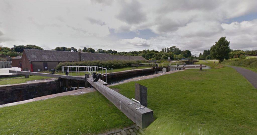 Body Found In Forth And Clyde Canal Confirmed As 76 Year Old Man Stv News