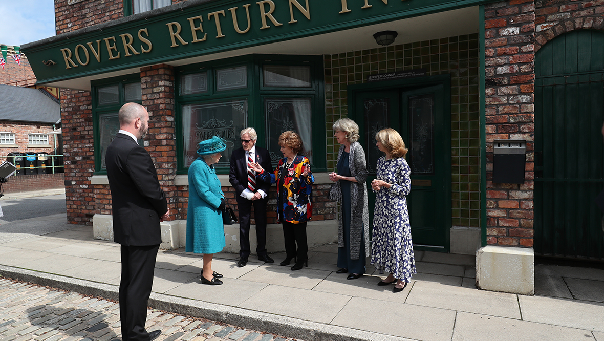 Queen shown Rovers Return on visit to Coronation Street