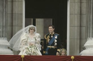 Slice of Charles and Diana’s wedding cake sells for £1850