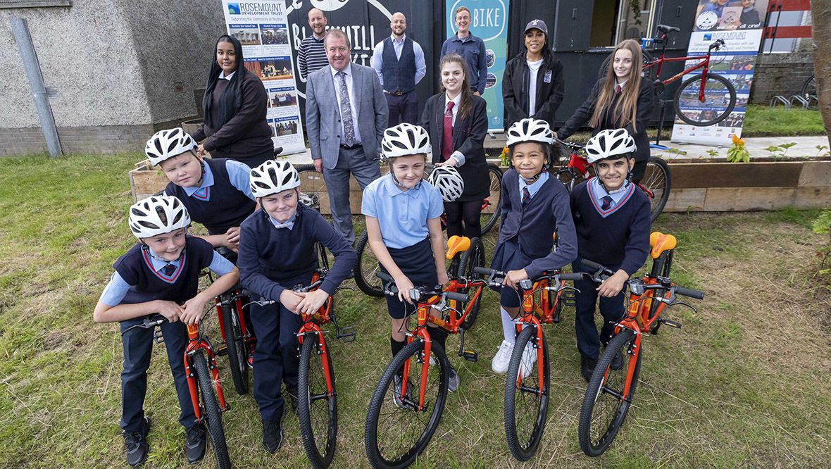 Free bicycles offered to school children in new initiative