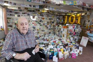 Lonely war hero sent 5000 cards to celebrate 101st birthday