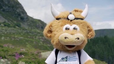Hamish the Highland Coo teaches kids about mountain safety