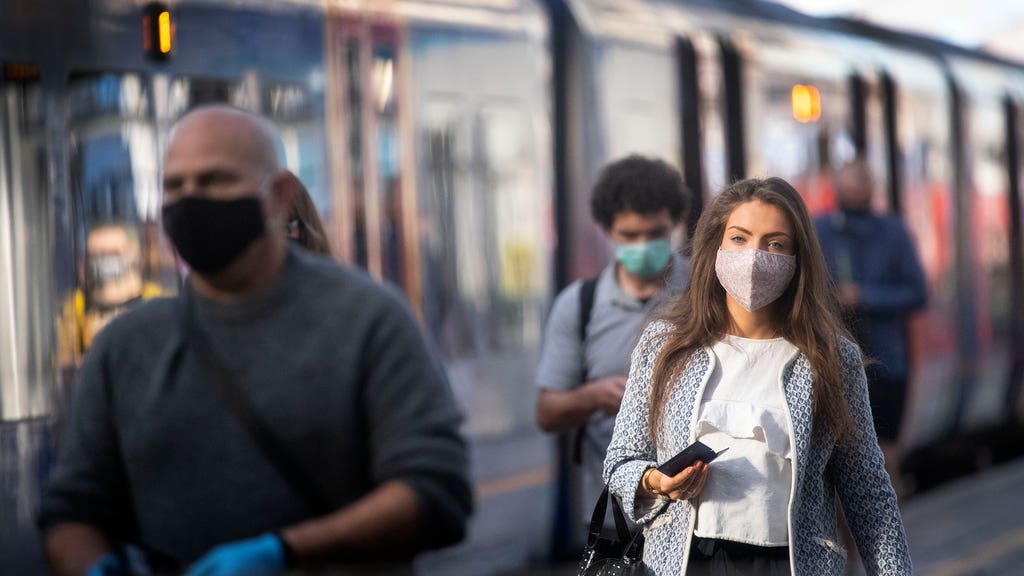 Edinburgh Festival-goers reminded to wear face masks on trains