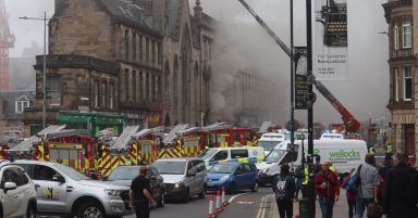 Huge fire closes George IV Bridge in Edinburgh city centre