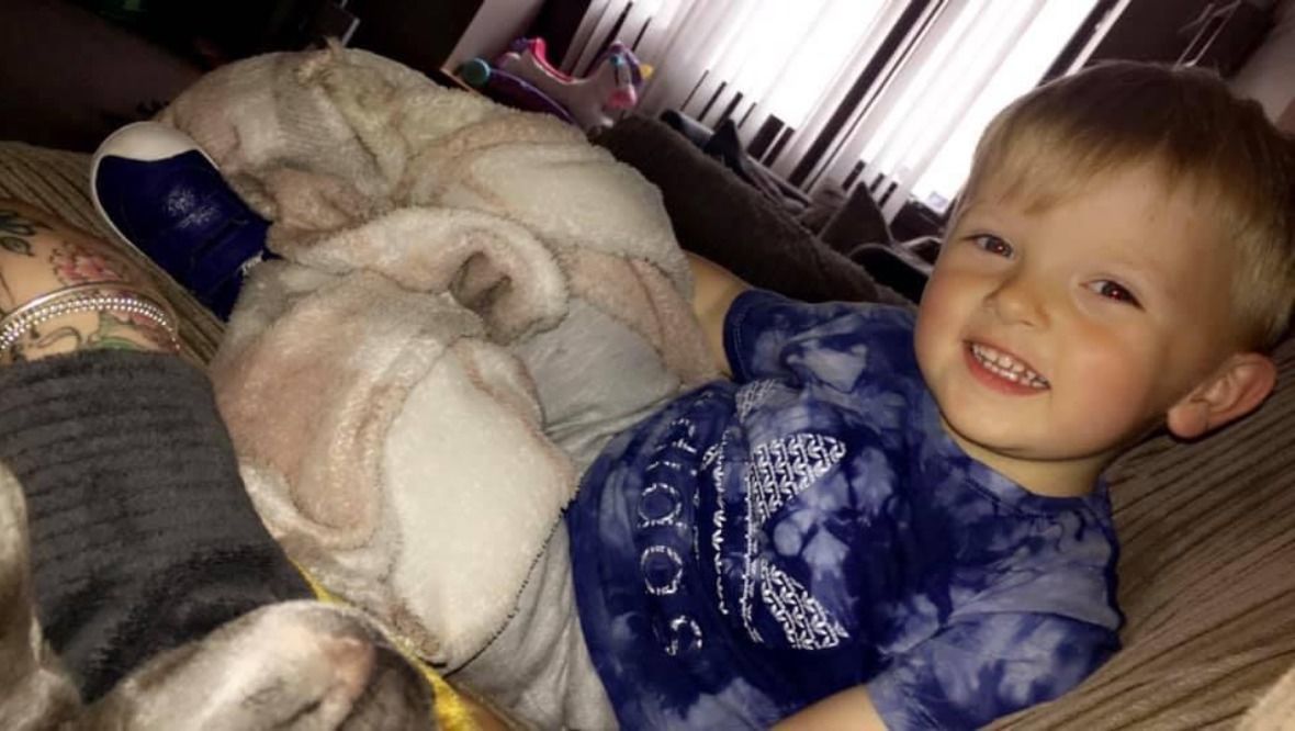 Toddler dies in hospital days after two-car crash