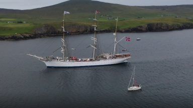 Tall ship given warm welcome ahead of world expedition