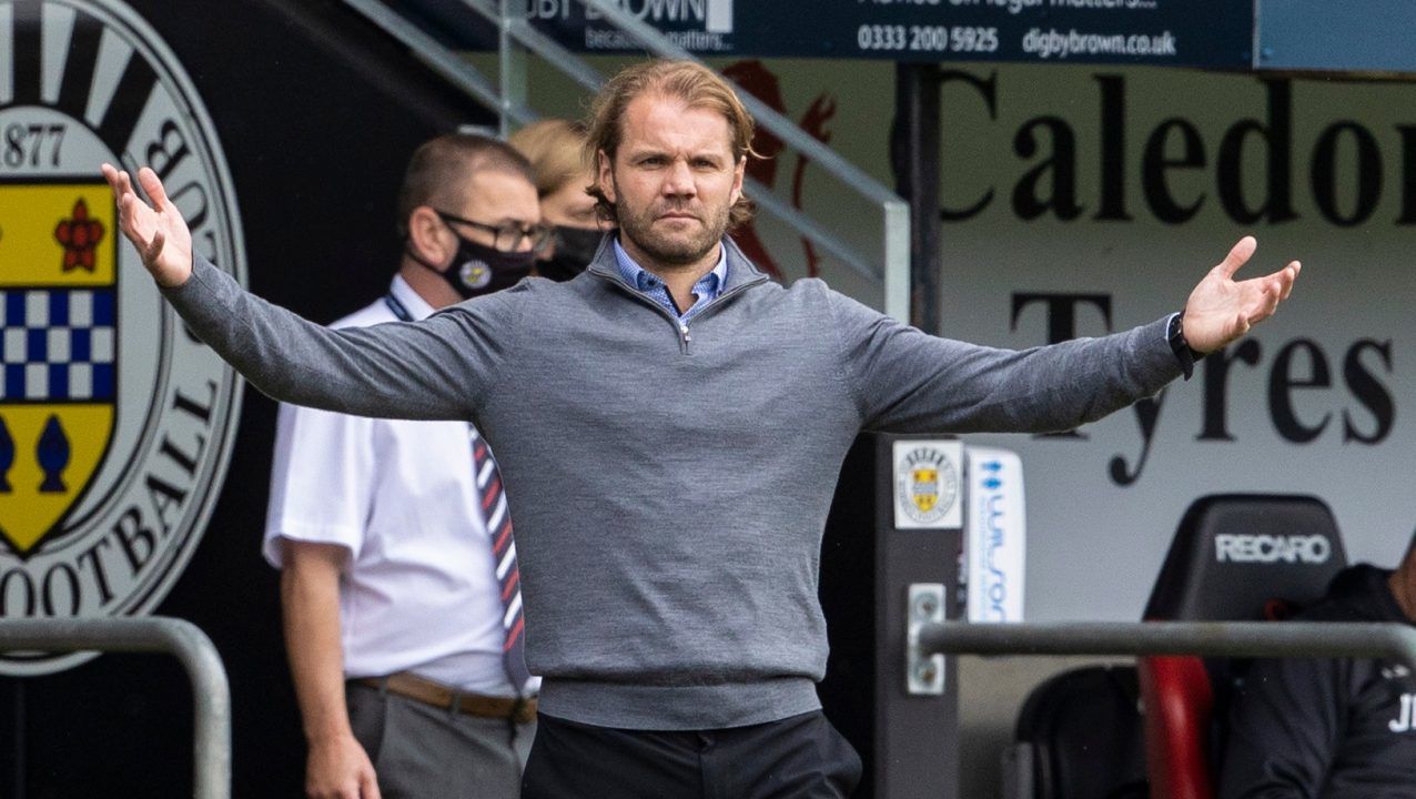 Neilson praises defence as in-form Hearts go top