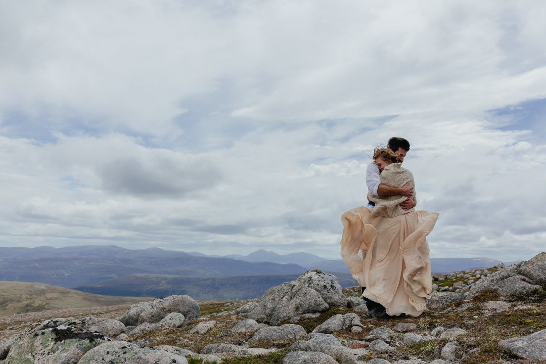 Couple hike for six hours to marry on top of Munro