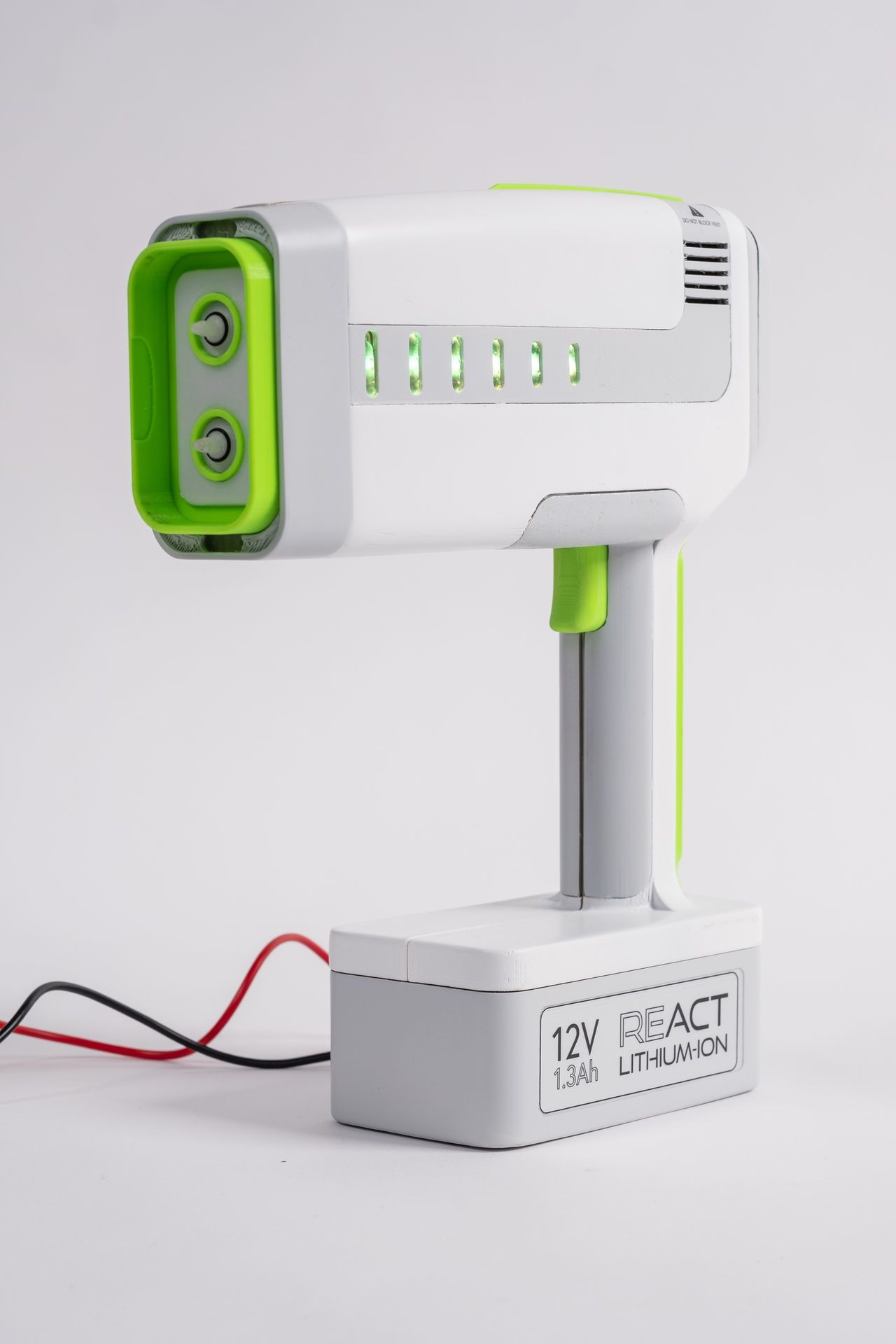 The React device - Rapid Emergency Actuating Tamponade - which helps stem bleeding from knife wounds.