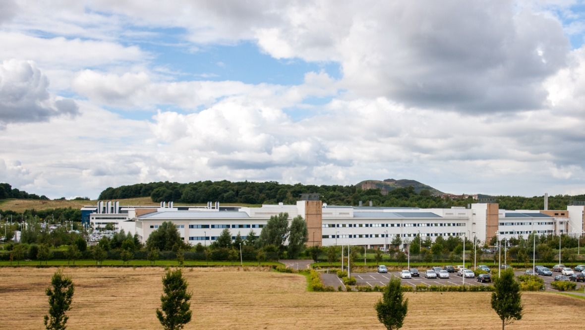 Hunt under way after man flees from police custody in Edinburgh Royal Infirmary