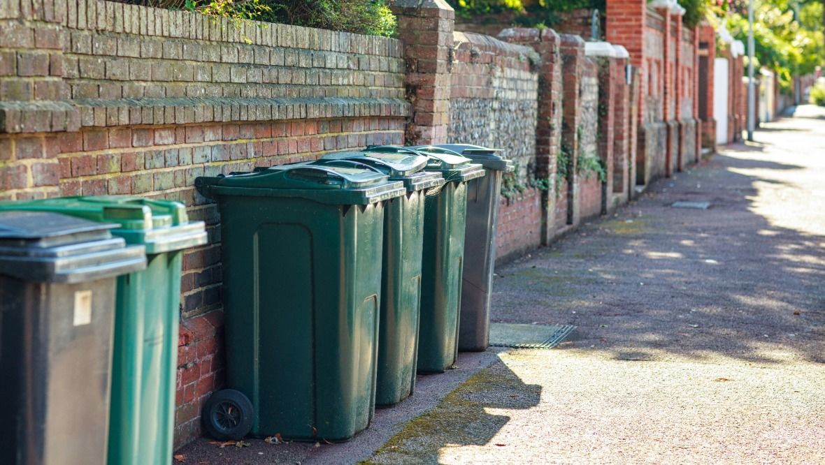 Bin lorries powered by vegetable oil get go-ahead from Renfrewshire Council