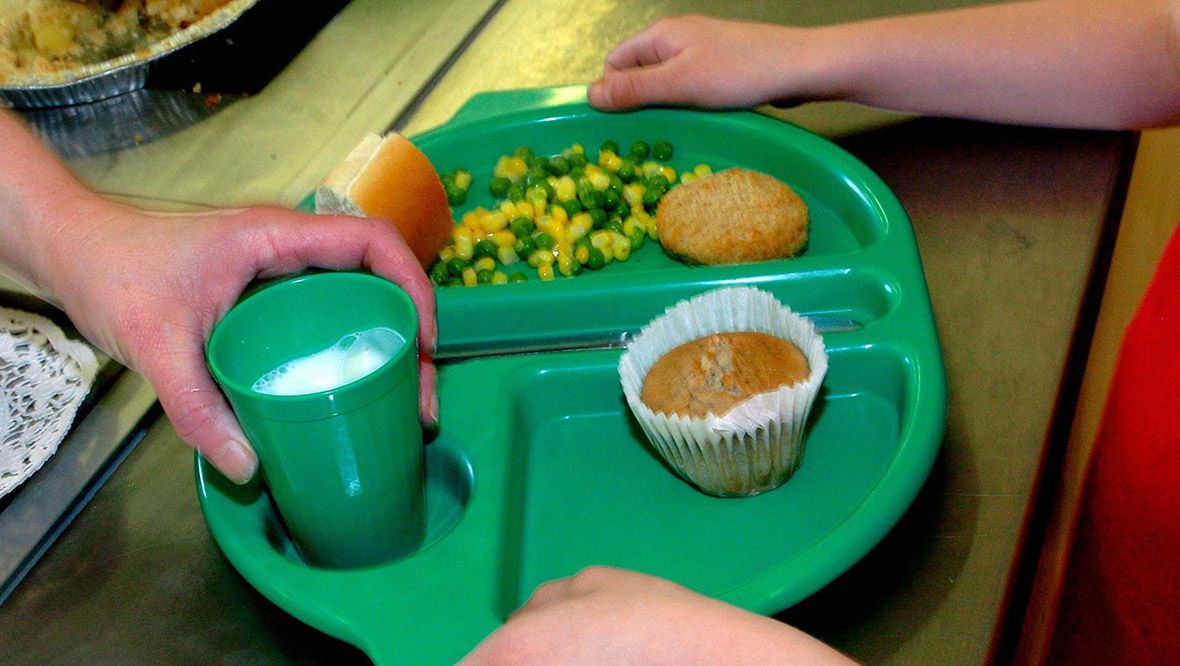 Free school meals ‘should be given to all children’