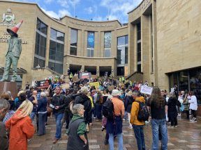 Piers Corbyn attends anti-vax rally in Glasgow city centre