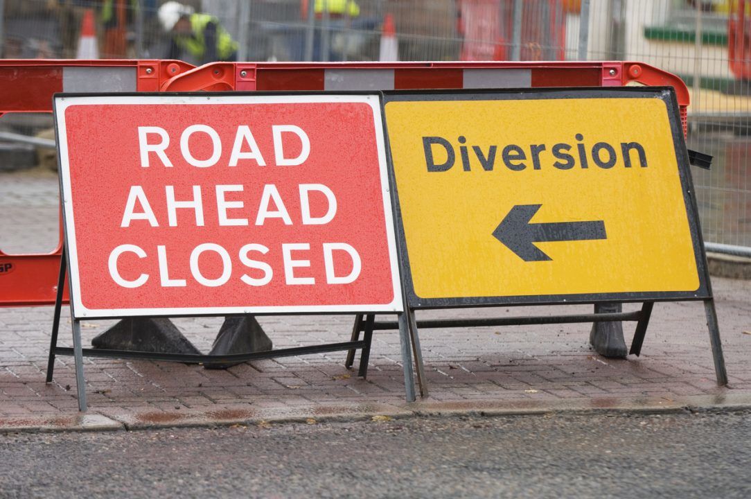 M9 carriageway closed between multiple junctions following crash