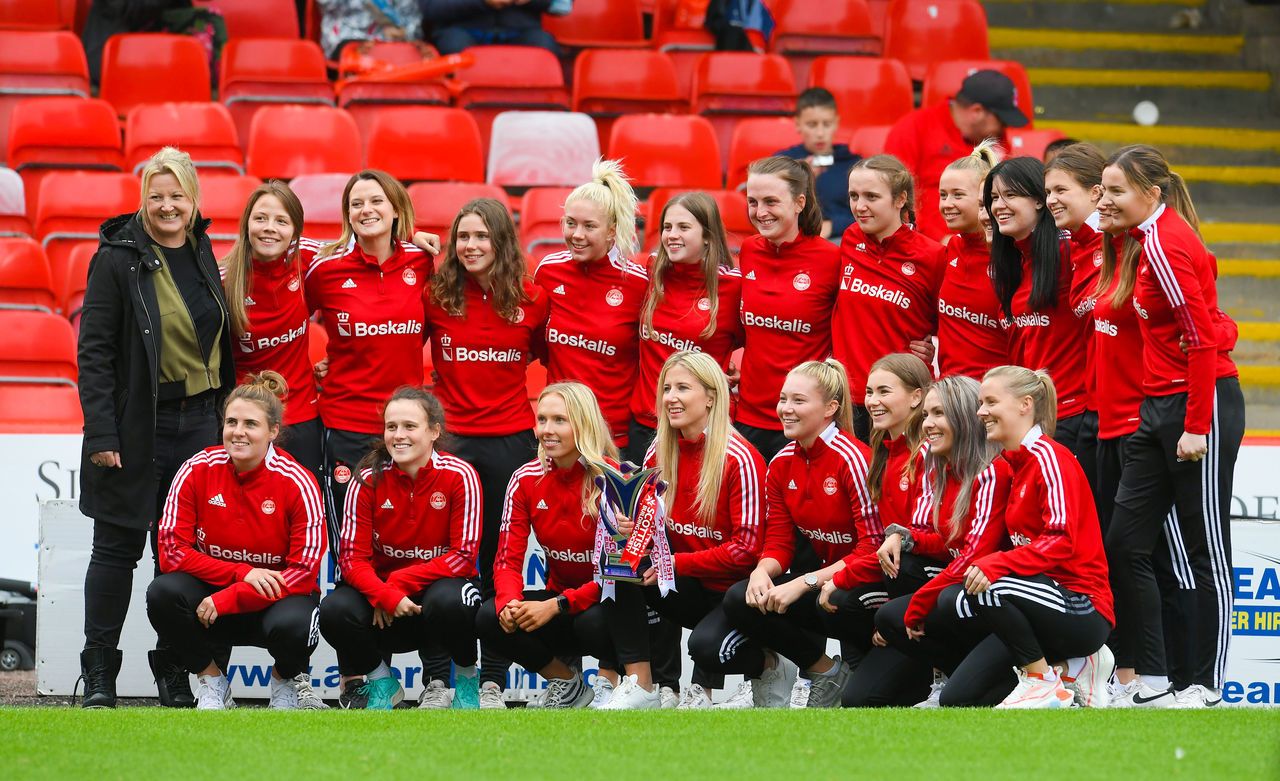 Aberdeen were promoted as SWPL2 champions. (Photo by Ross Parker / SNS Group)
