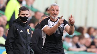 Goodwin not happy with a point for St Mirren at Hibs