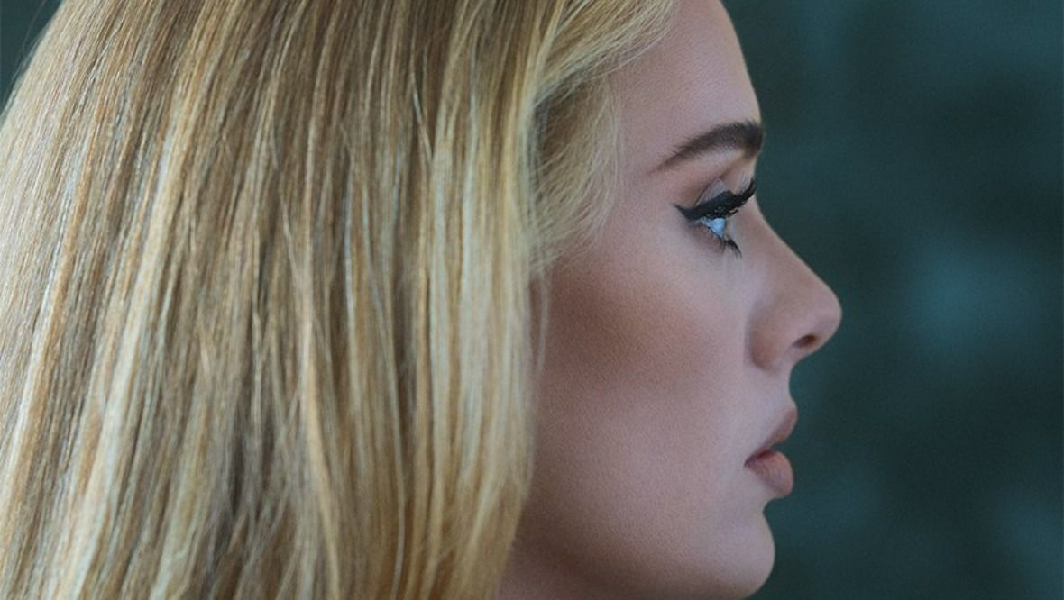 Adele thanks ‘best fans in the world’ after postponing Vegas residency