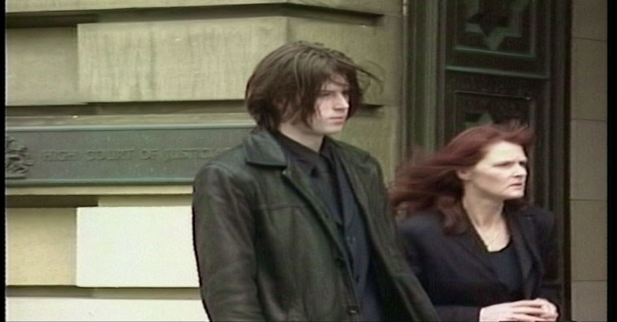 Sean Flynn leaving the High Court in Edinburgh with his mother Louise Tiffney in 2002.