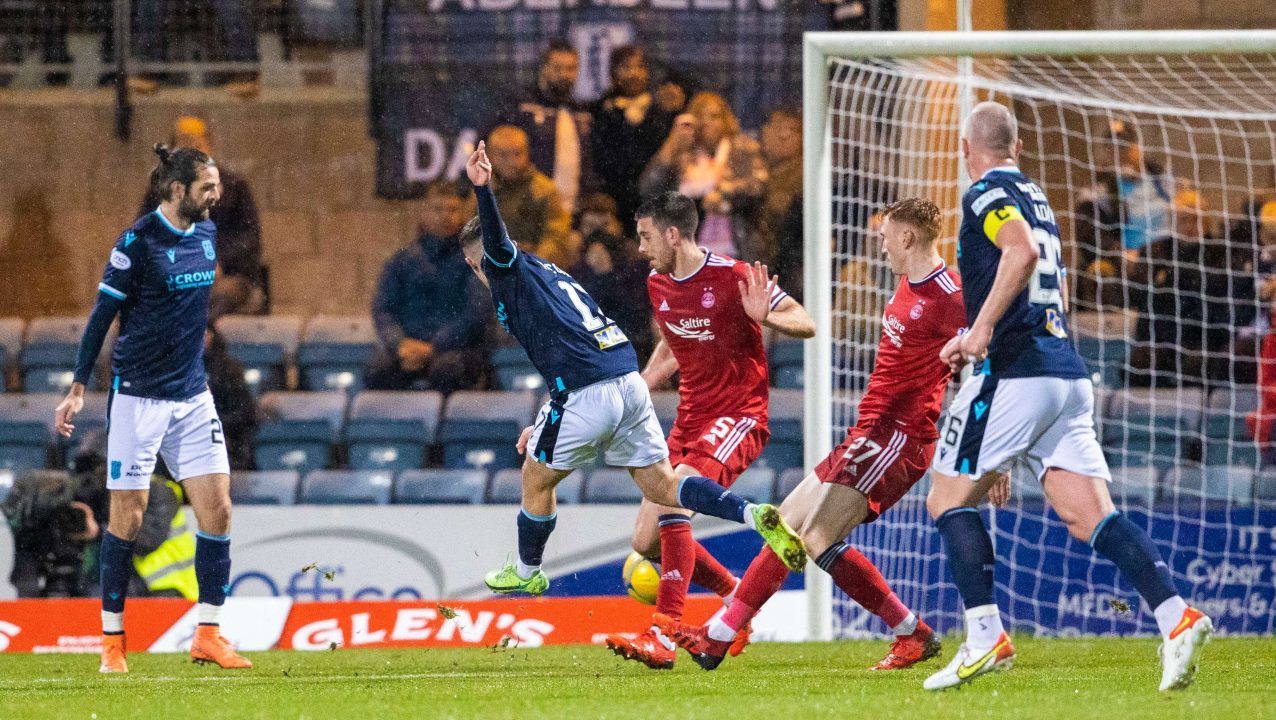 Dundee beat struggling Aberdeen for first league win of season