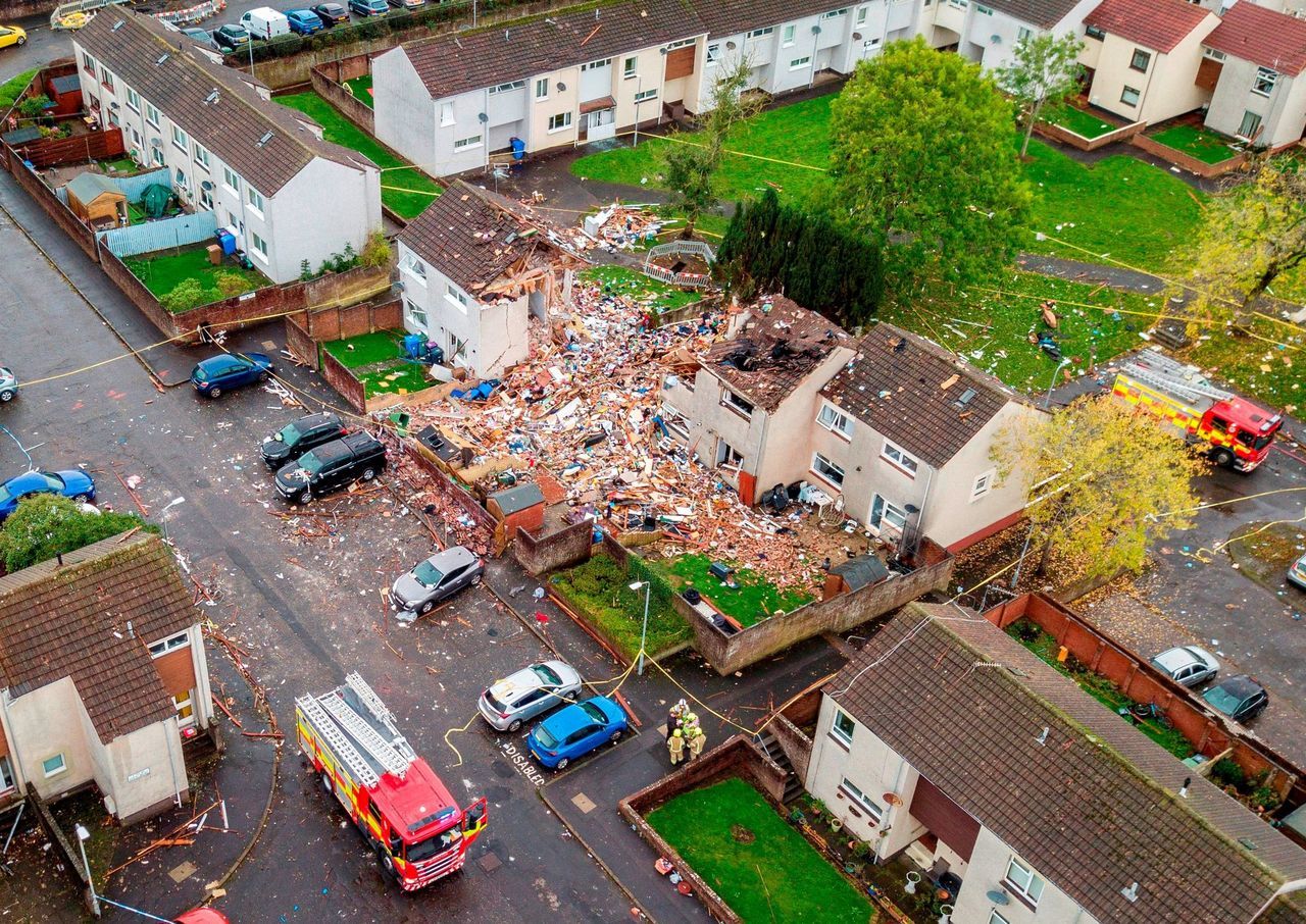 The blast completely destroyed one house and damaged four others.