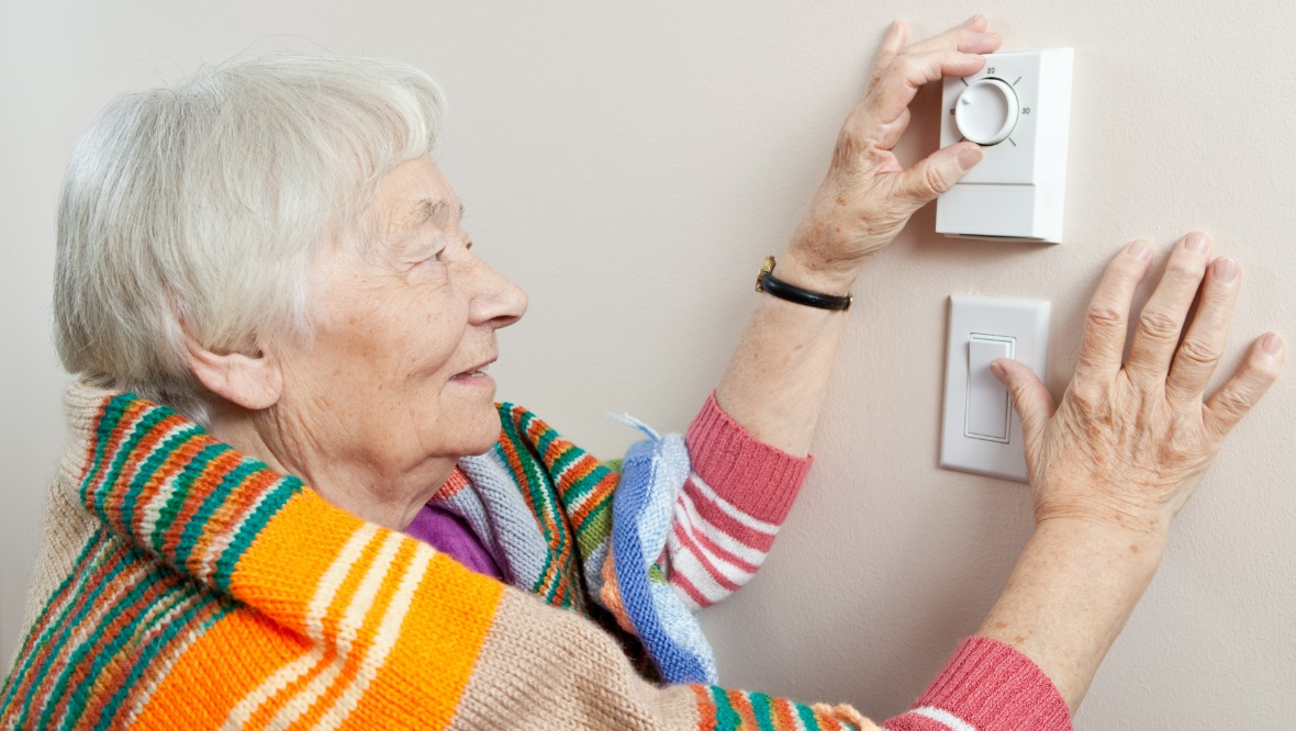 Glasgow council U-turn to bring back £100 heat payment for the elderly