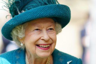 Queen returns to Windsor Castle after Sandringham estate stay