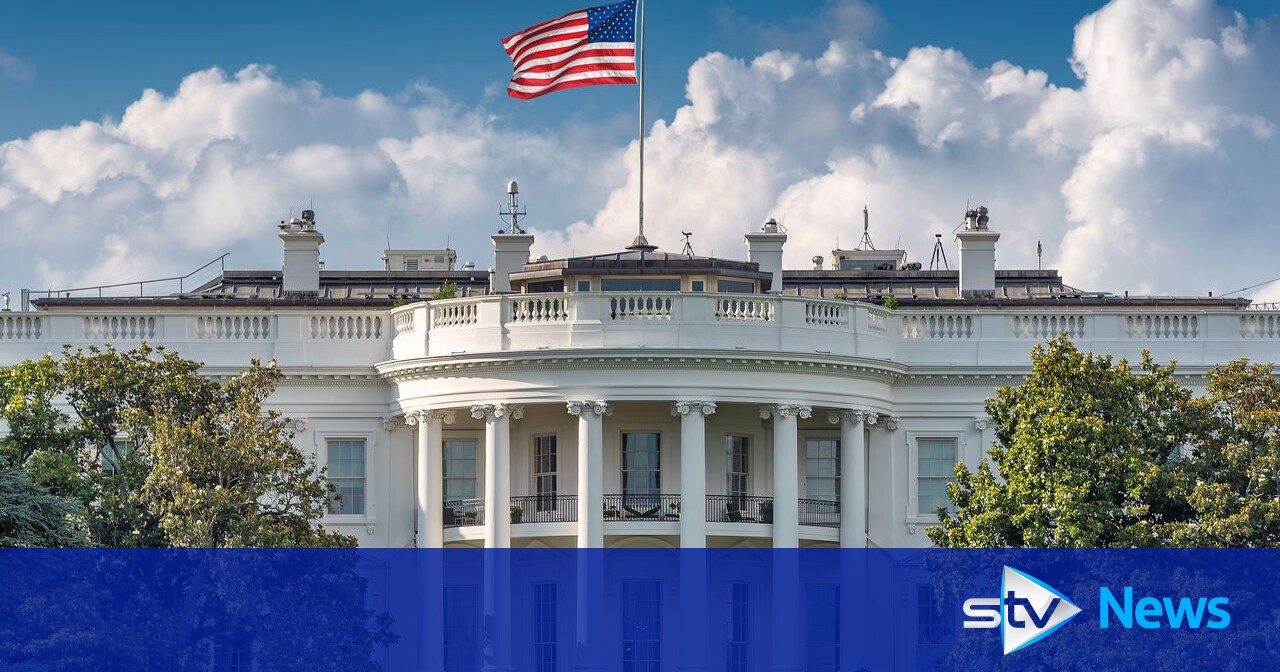 Zwei Mitglieder der Nationalgarde in der Nähe des Weißen Hauses in ...