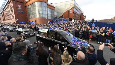 Rangers fans say farewell to Walter Smith as cortege passes Ibrox