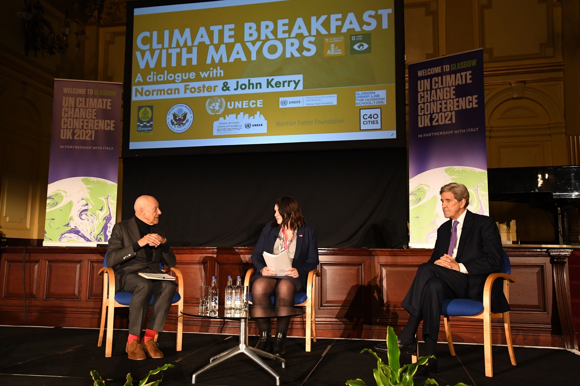 Glasgow City Council leader Susan Aitken (centre) and John Kerry (right). (Glasgow City Council) 