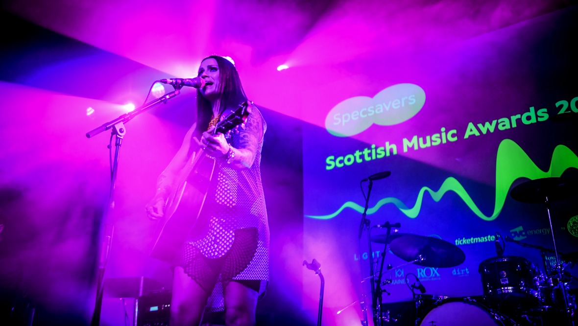 Amy Macdonald postpones Glasgow gig until next year