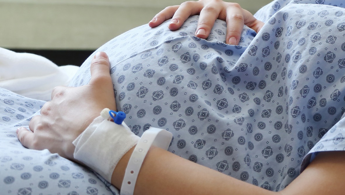 Urgent vaccine appeal over rise in pregnant women in intensive care
