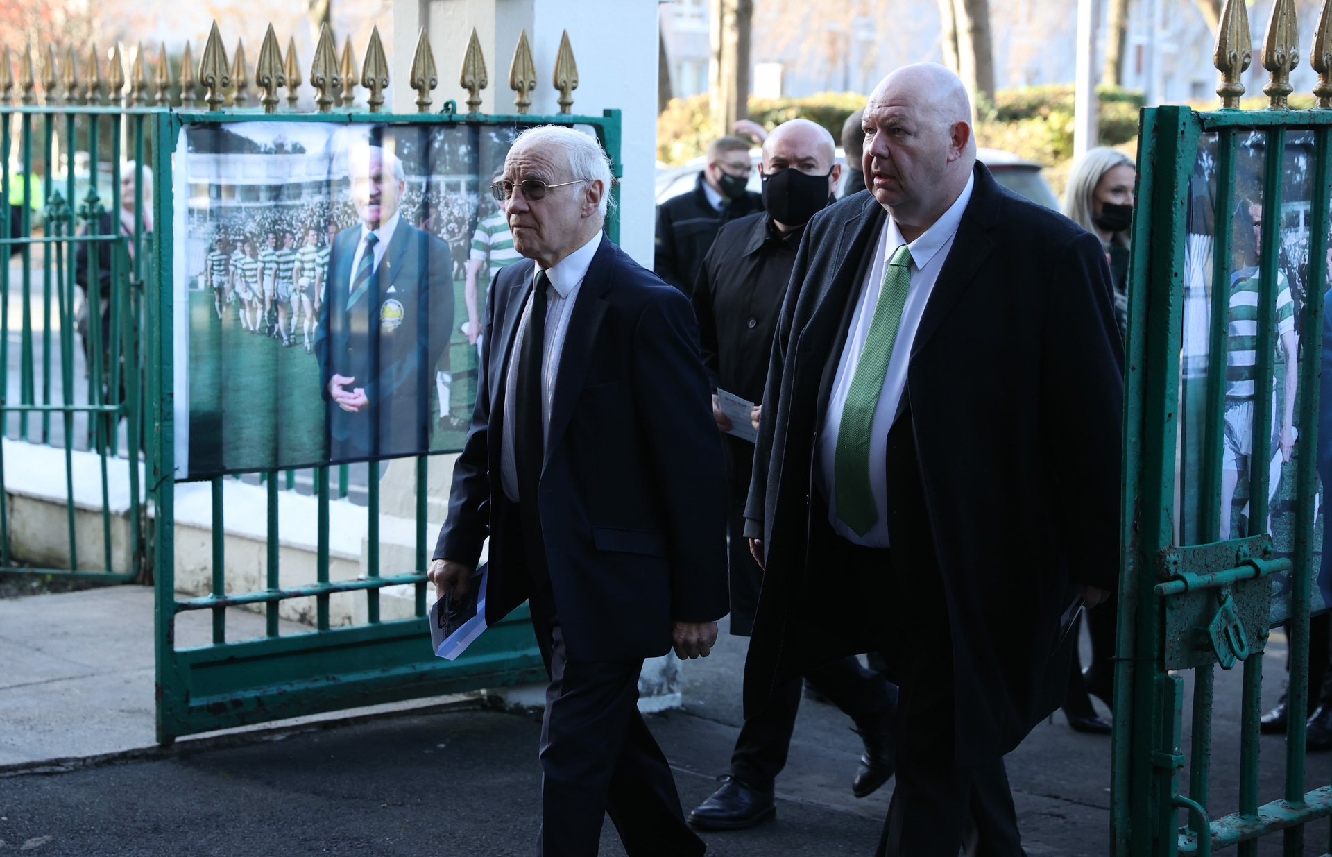 Rival: Rangers legend Willie Henderson attending service for Bertie Auld.