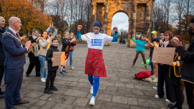 Eco warrior runs from Greece to Glasgow for COP26 in 87 days