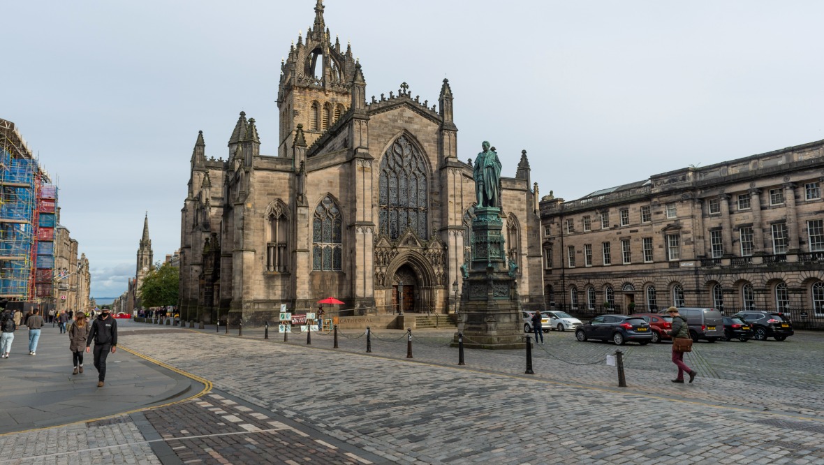 How to see Queen Elizabeth II’s coffin lying in rest St Giles’ Cathedral in Edinburgh