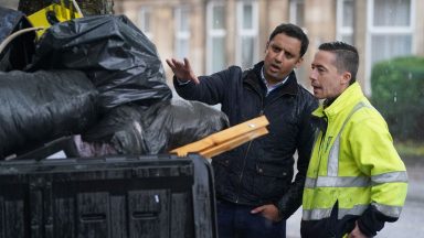 Further Glasgow bin strikes likely as Christmas approaches