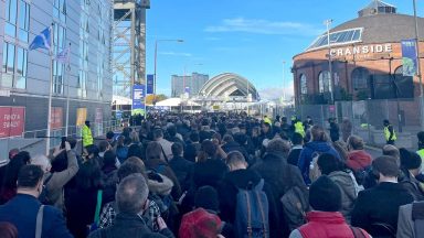 COP26 queues ‘really concerning’ amid pandemic, adviser warns