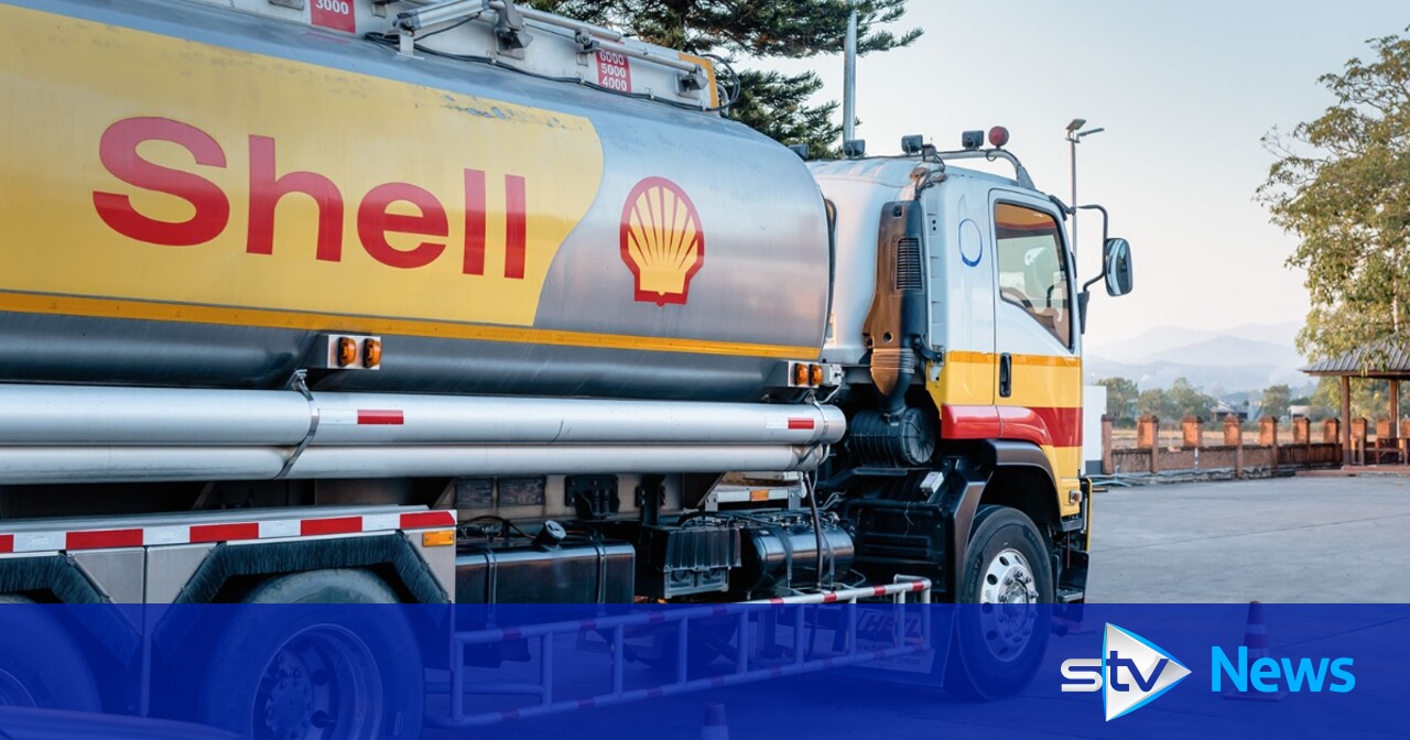 Shell profits more than double to 8.2bn amid surging gas prices