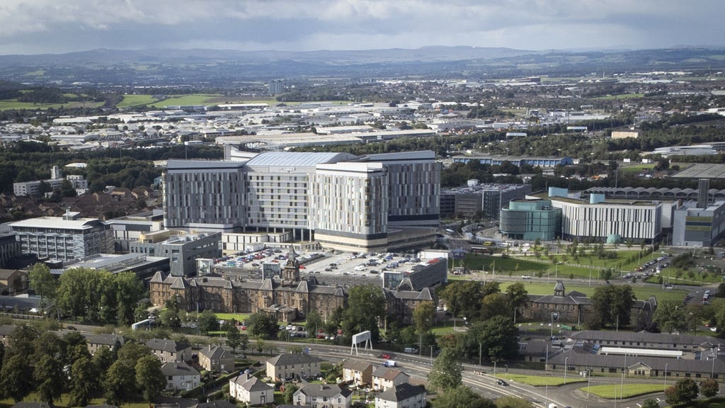 Medics angry ahead of debate on safety at Glasgow hospital