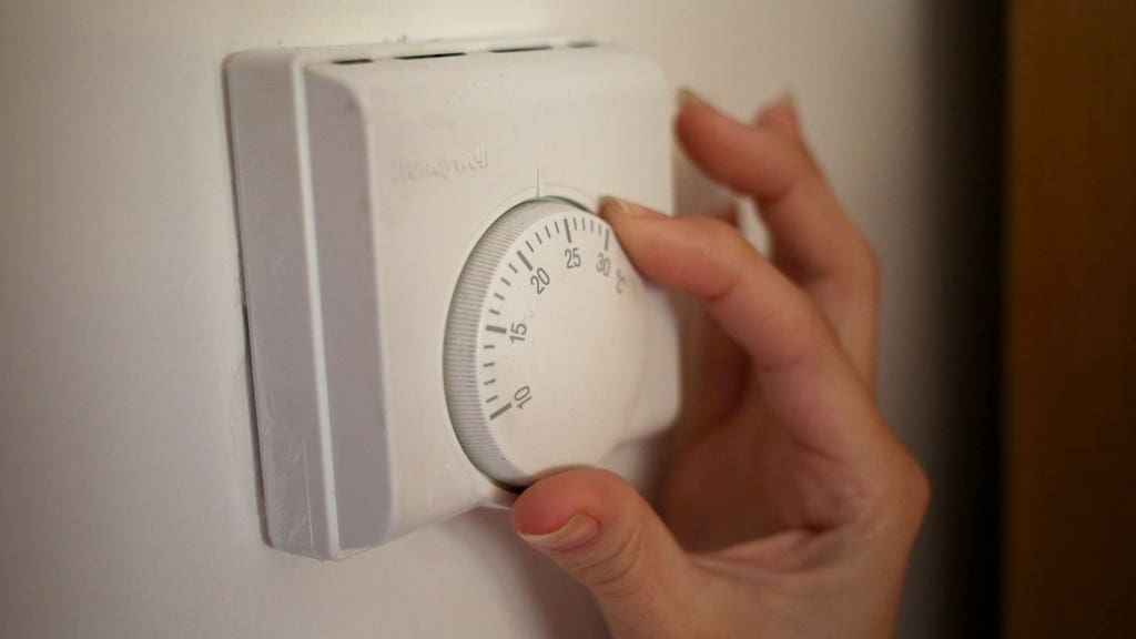 Proposed heating benefit would give 400,000 households £50