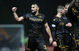 Alexander hails Tony Watt after victory over Dundee United