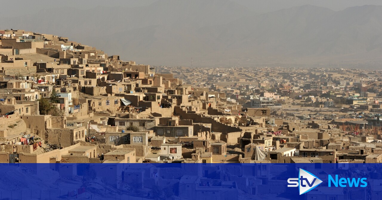 RAF pilot who missed bus by 10ft while flying refugees out of Kabul in Afghanistan honoured - Vimarsana News