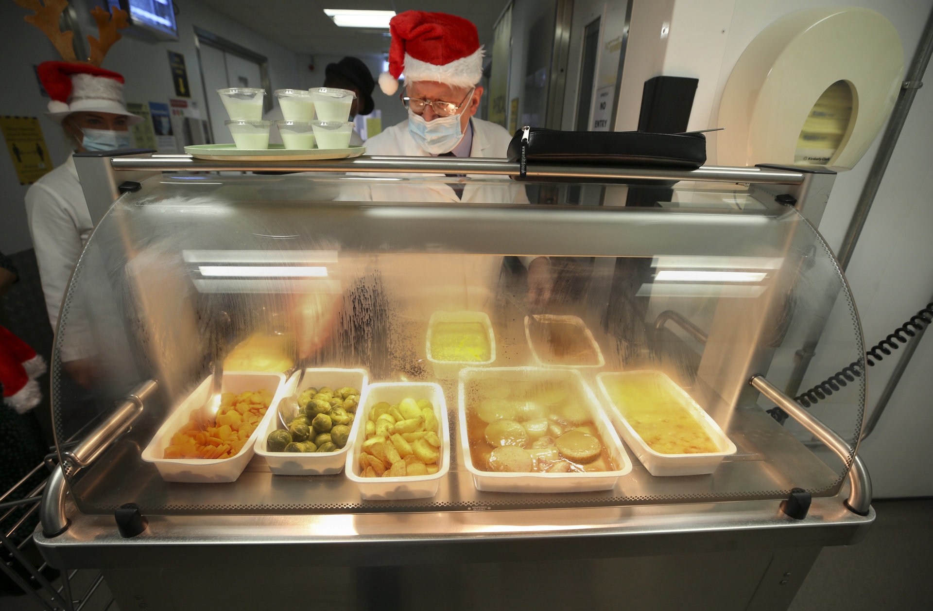 Catering staff are set to feed thousands of patients in Glasgow.