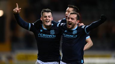 Mullen goal seals Dundee victory against St Johnstone