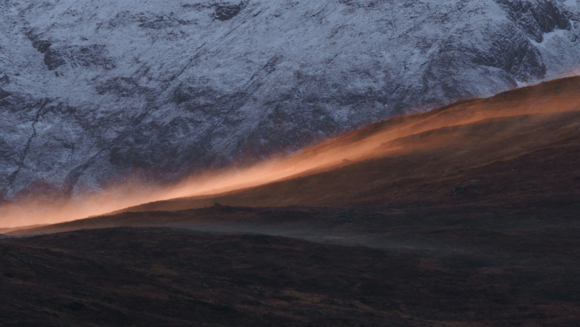 Photographer captures stunning ‘fire fog’ effect on Highland hills