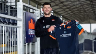 Kinghorn targets trophy success after signing new Edinburgh contract