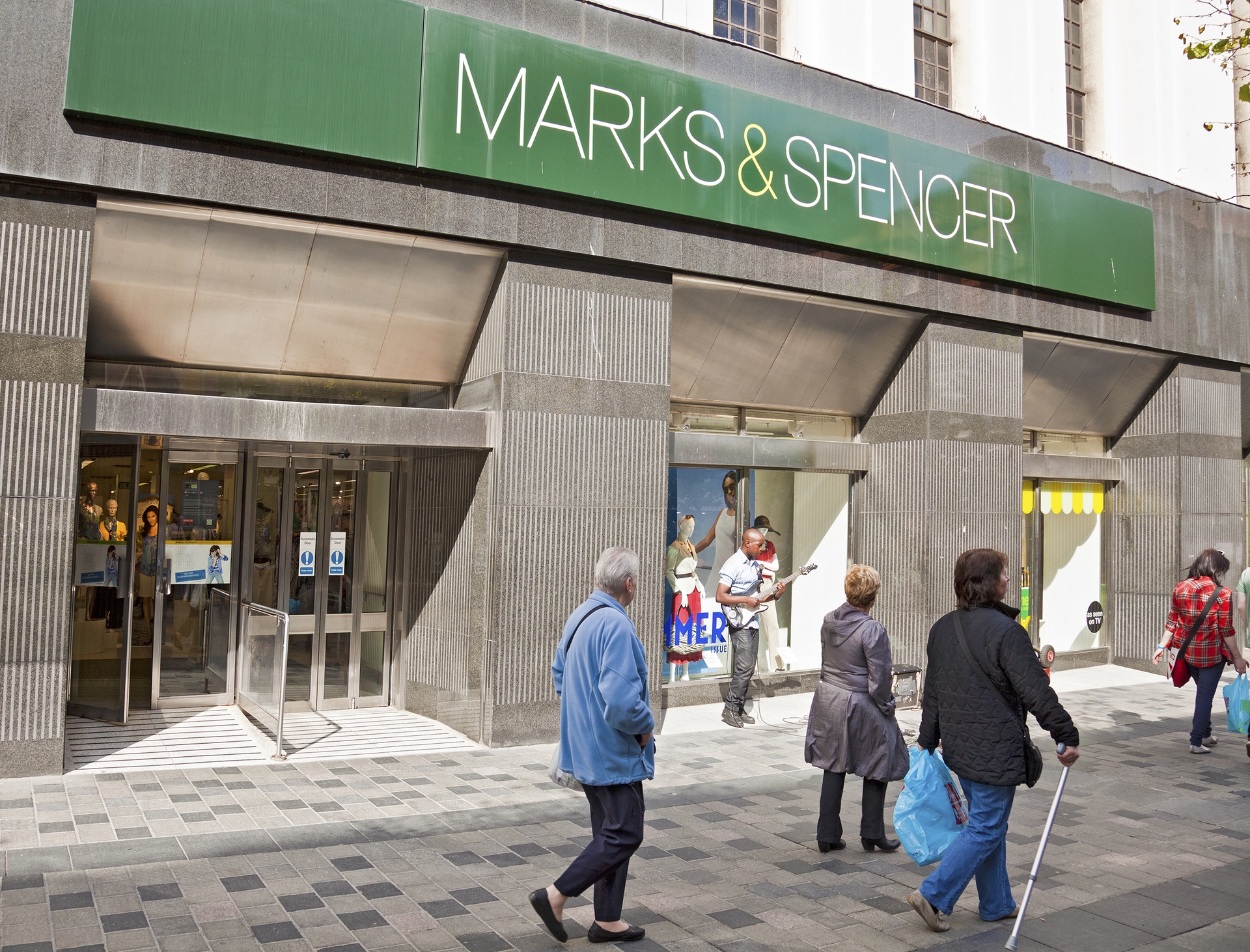 Main entrance and frontage of the former Marks and Spencer shop on Sauchiehall Street in 2011.
