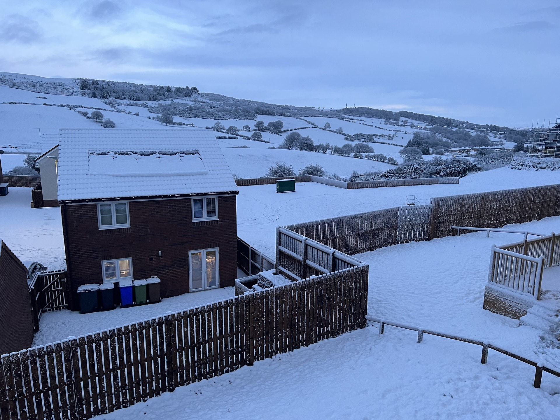 Neilston: Snowfall in Gleniffer Braes.