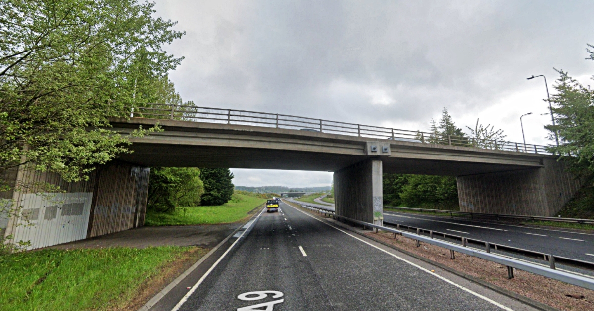 A9 where the A85 Crieff Road runs overhead.